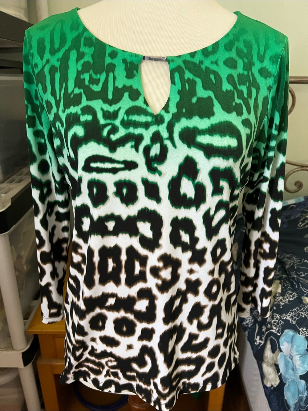 Calvin Klein Women’s Medium Ombré Green Animal-Print 3/4 Sleeve Women's Top
